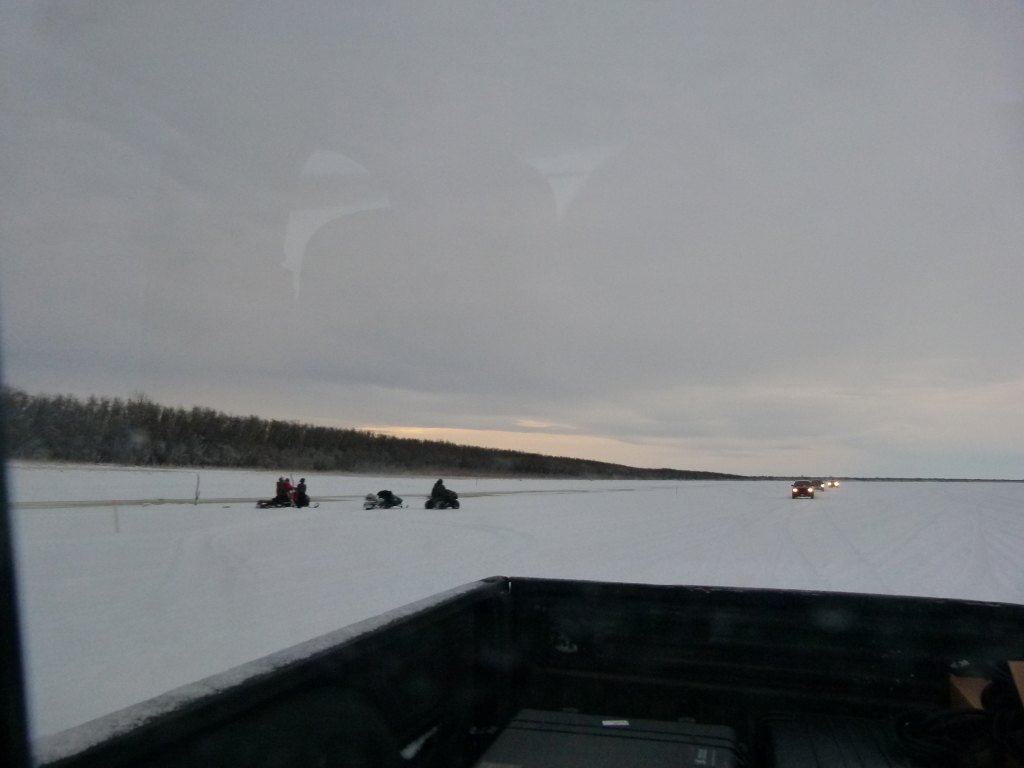 Ice road to search site