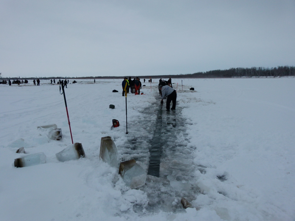 Clearing ice for the sonar